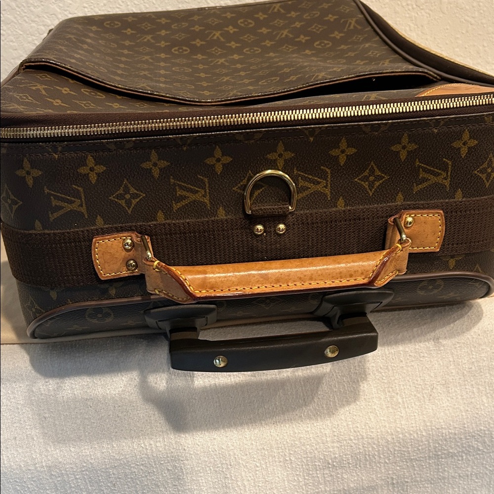 Louis Vuitton Monogram Pegase 55 +Dust bag+ Luggage tag + lock/keys and COA - Picture 10 of 17